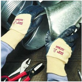   HYLITE 47-400 Kötött pamutkelméből varrt, nitrilbe félig mártott antisztatikus és olajálló munkavédelmi kesztyű rugalmas kötött mandzsettával.